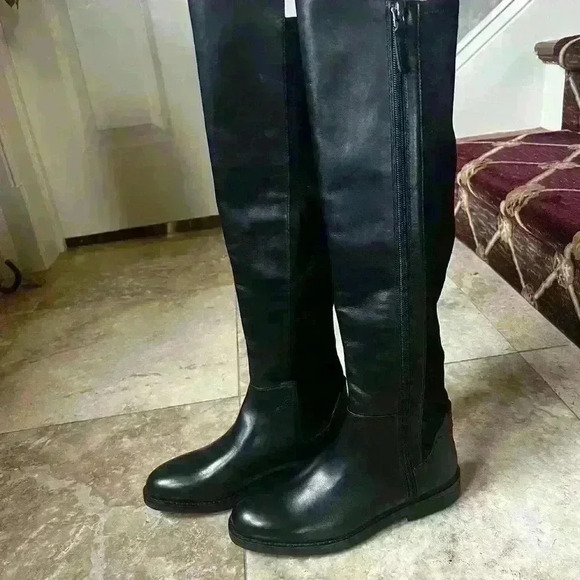 Cole Hahn ladies size 5 B. Never worn. Brand new. Black knee-high leather boots. - Picture 7 of 16